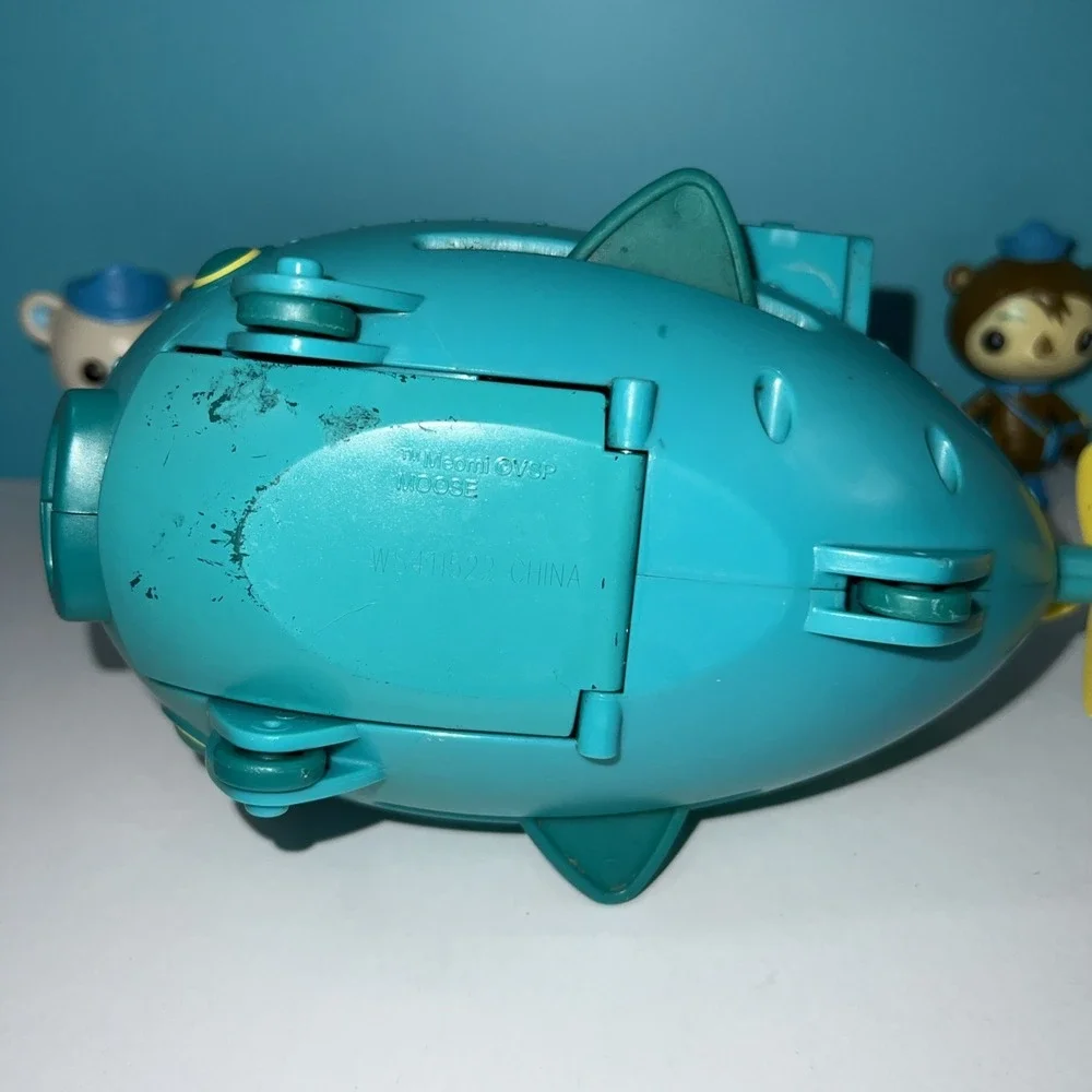Octonauts Gup A Deluxe Vehicle figures Captain Barnacles Tweak Barrot Dashi